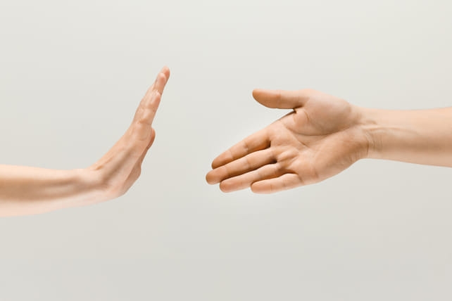 weigerachtig-shutterstock_1369653356